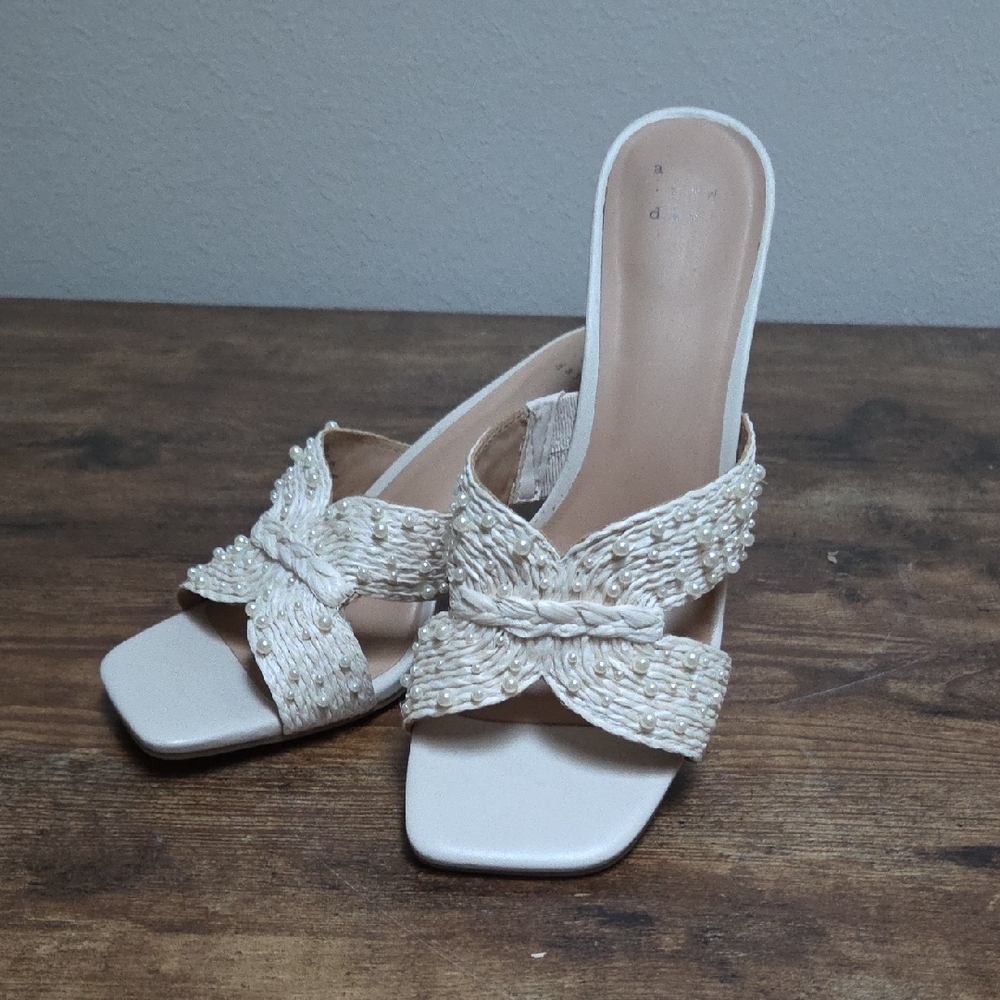 Elegant Cream Women's Heeled Sandals